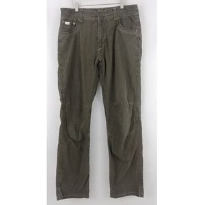 Kuhl Crag series 34x34 green